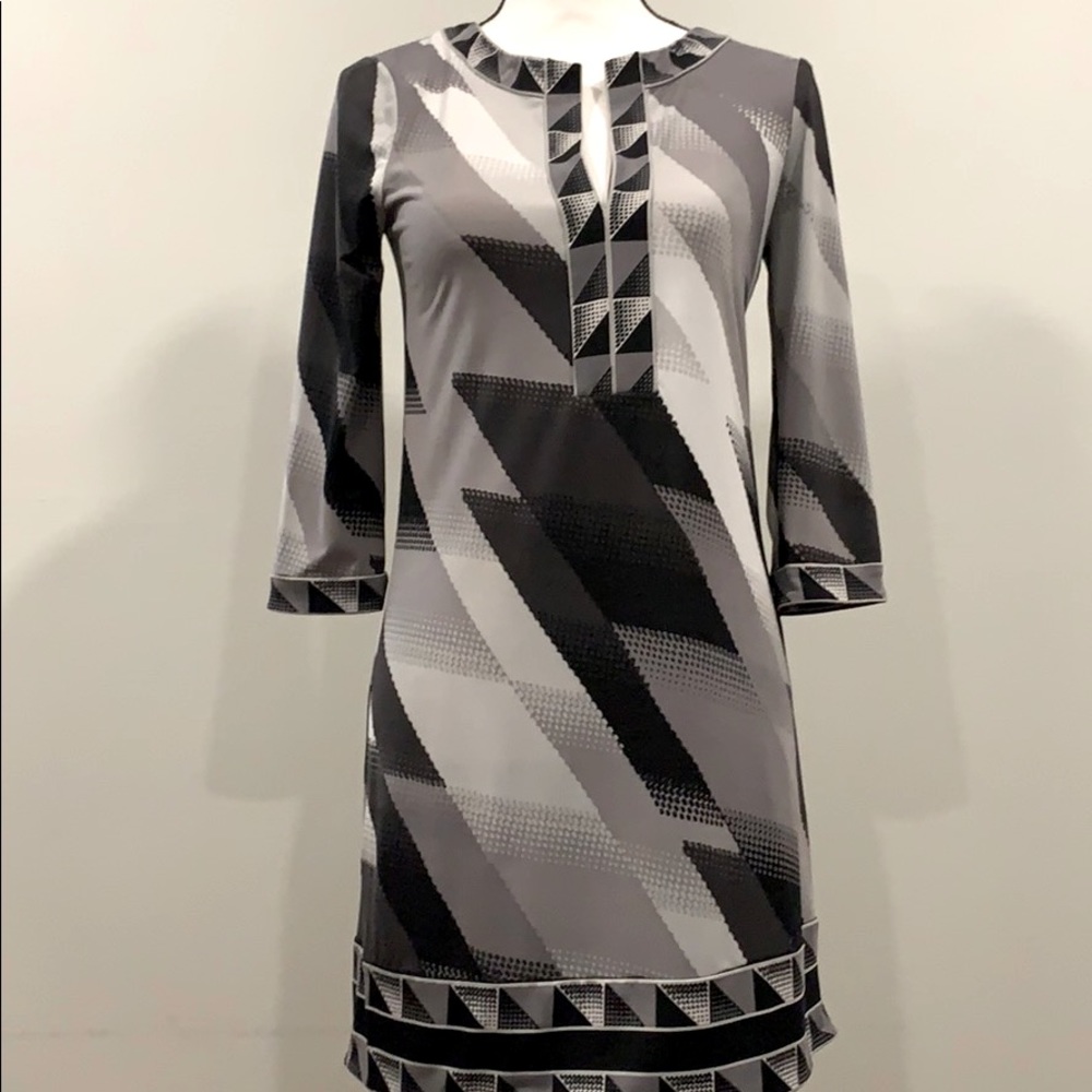 BCBG  ❤️ EUC 3/4 sleeve mini dress 🔥